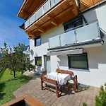 Emmerenzia Apartman